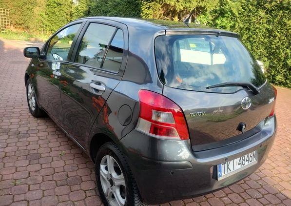Toyota Yaris cena 17700 przebieg: 231522, rok produkcji 2011 z Oborniki Śląskie małe 137